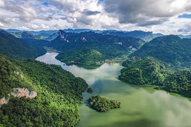 Les meilleures destinations hors des sentiers battus pour un voyage d'aventure